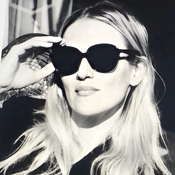 Céline Ava Black Sunglasses - Picture 4 of 10